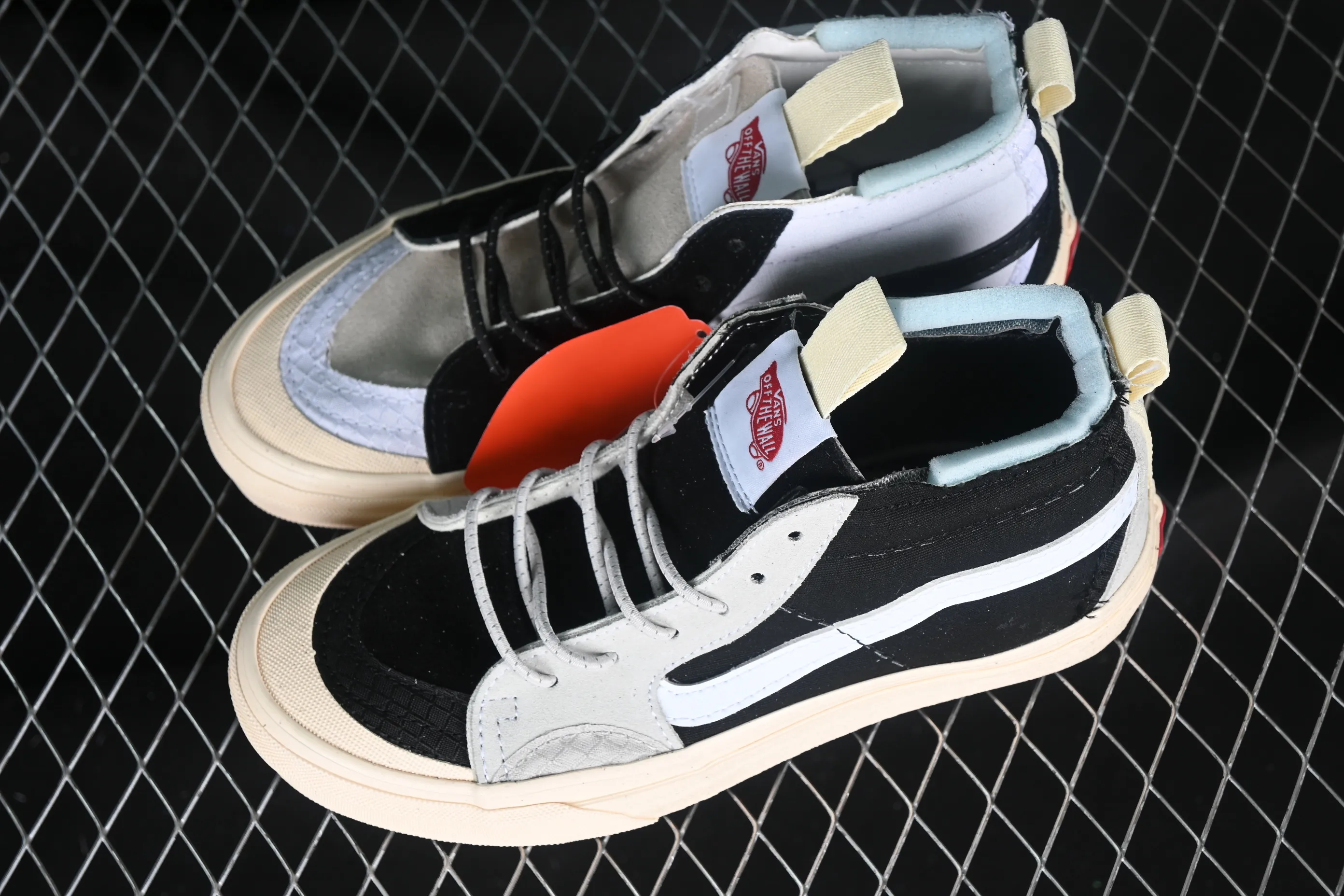 All categories Vans Vans series Vans Mid Vans China A.B.C x Vans Sk8-Hi Ext Vans joint high-top casual sneakers VN000BW6BZW